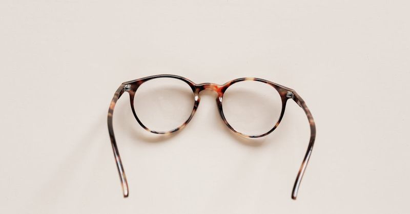 Amazon.com: ThinOptics Keychain Readers Rectangular Reading Glasses, Black Case/Blue Frames, 44 mm + 1 : Health & Household